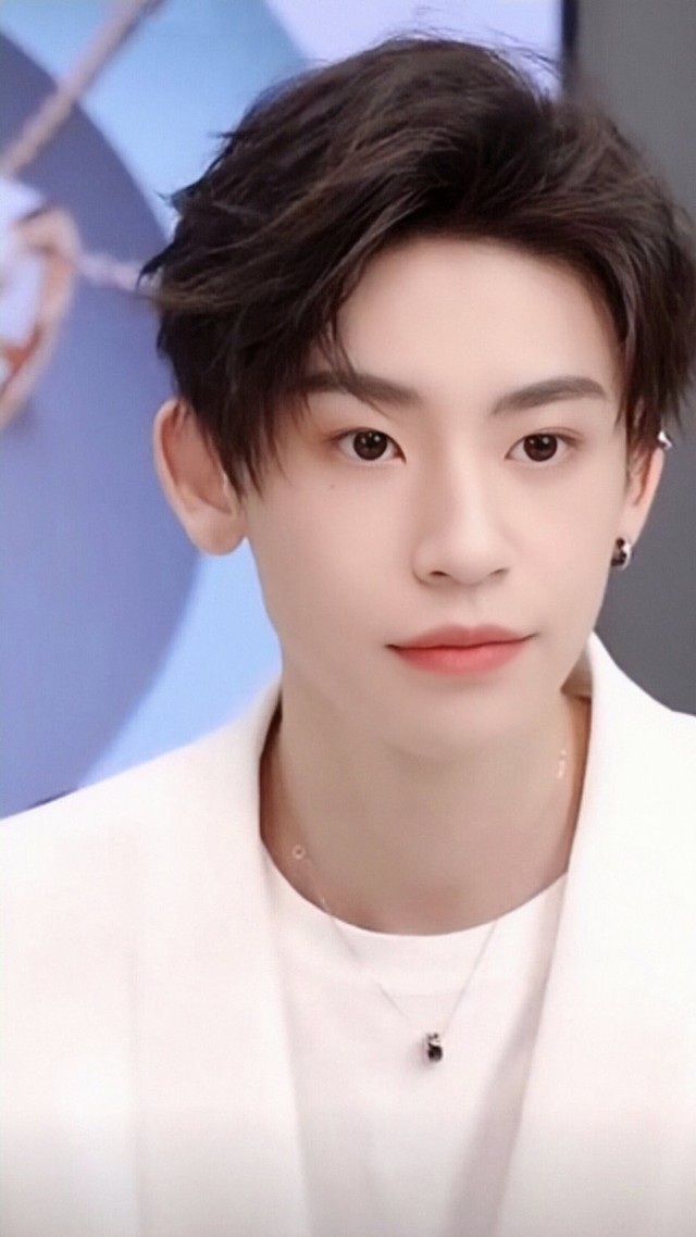 王琳凯:一直喜欢你啊!