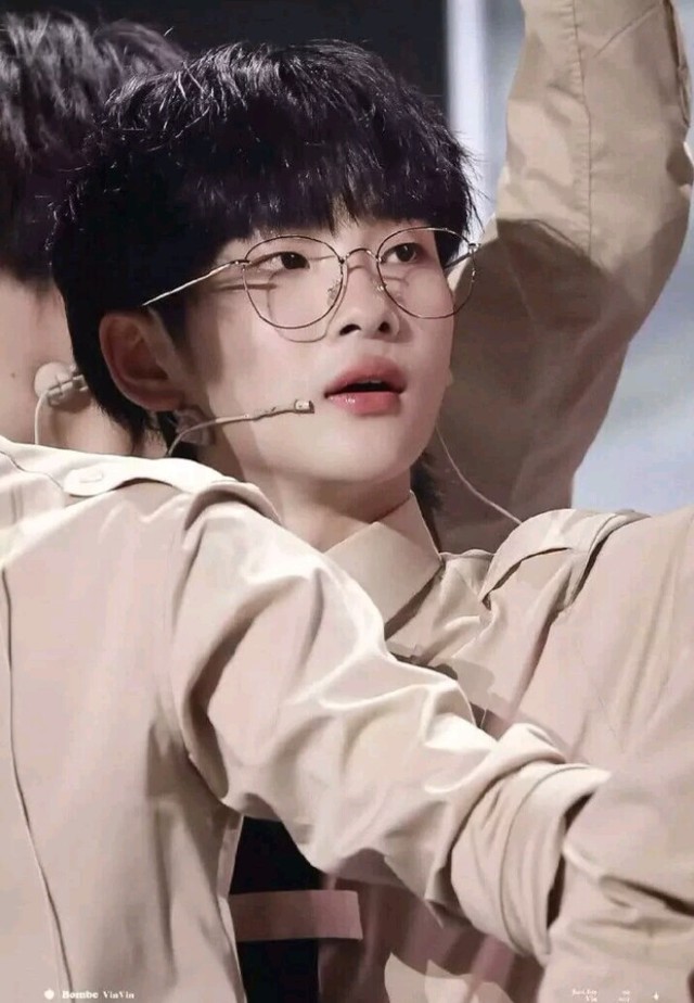 1周震南的图片(可爱)-r1se:图片-话本小说网