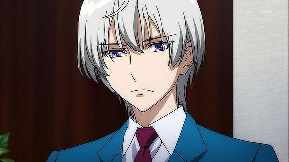 出单白发紫眸少年