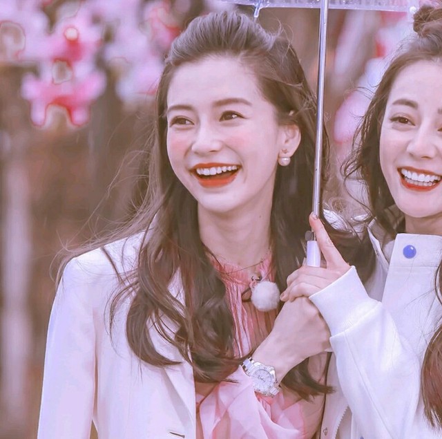 迪丽热巴杨颖闺头亲测