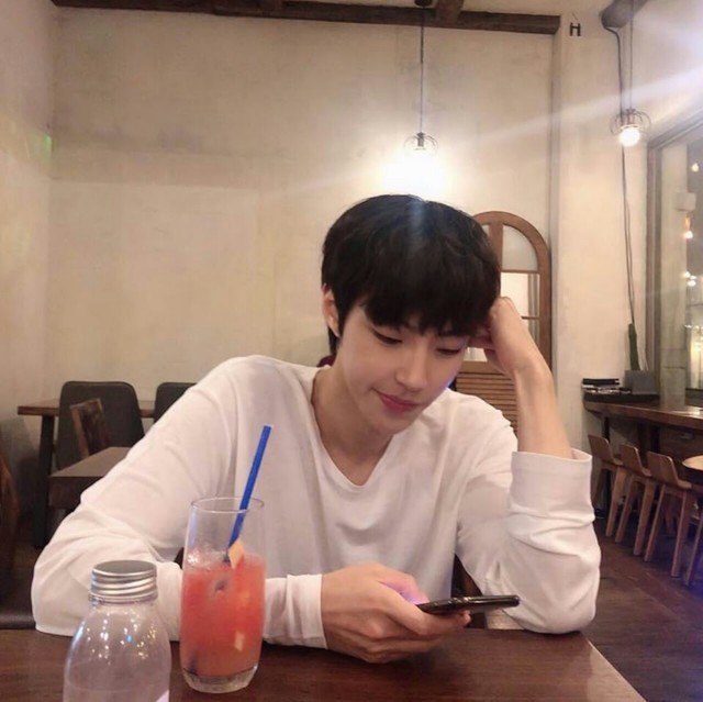 黄寅烨二弹-韩内娱爱豆头像铺-话本小说网