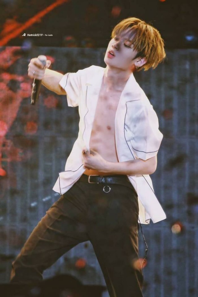 黄明昊&蔡徐坤:怕我吃了你不成?-npc:欲情故纵-话本小说网