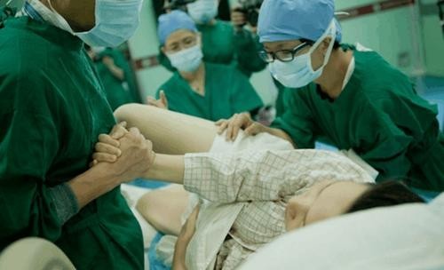 男人生孩子竟成为了时尚?