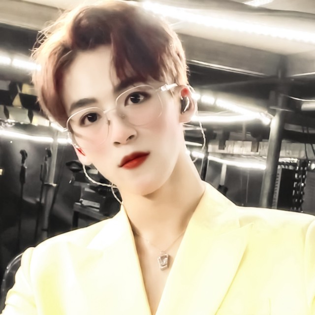 金智秀 何洛洛 周震南 焉栩嘉-素材库:头像橙素壁纸提款机-话本小说网