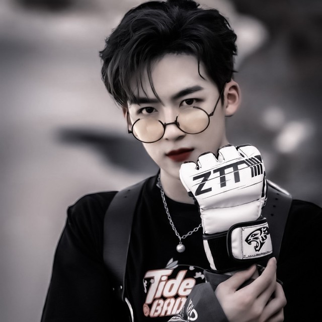 金智秀 何洛洛 周震南 焉栩嘉-素材库:头像橙素壁纸提款机-话本小说网