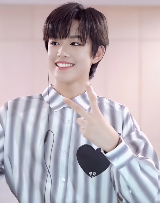 无题-tf三代:被骗进sdfj的小姑娘-话本小说网