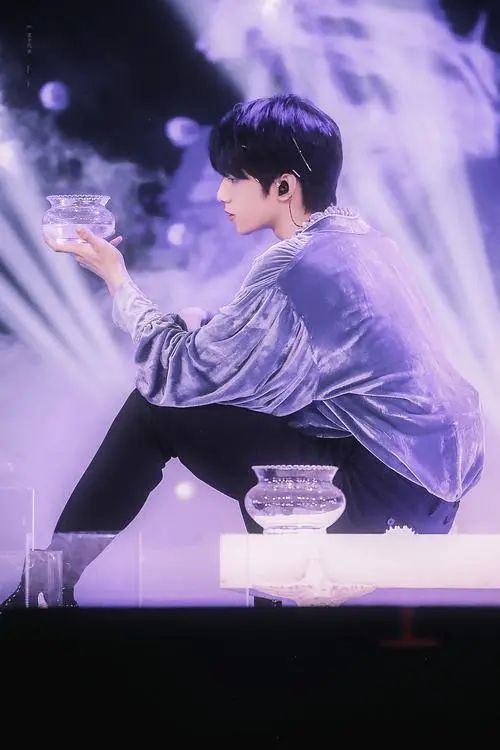 刘耀文月耀余年