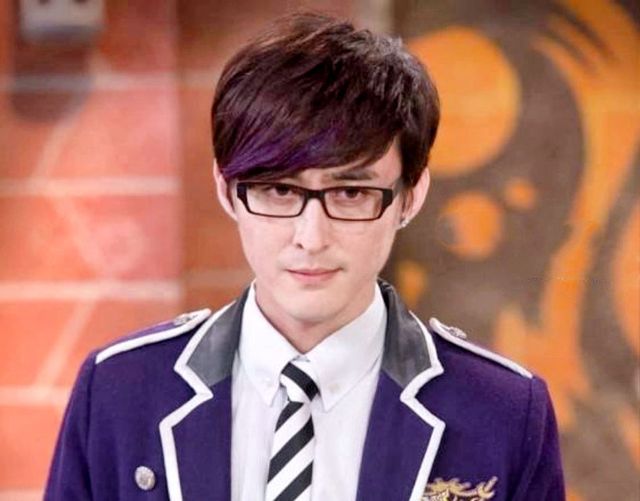 好奇男孩谜亚星-萌学园:掌中之物-话本小说网