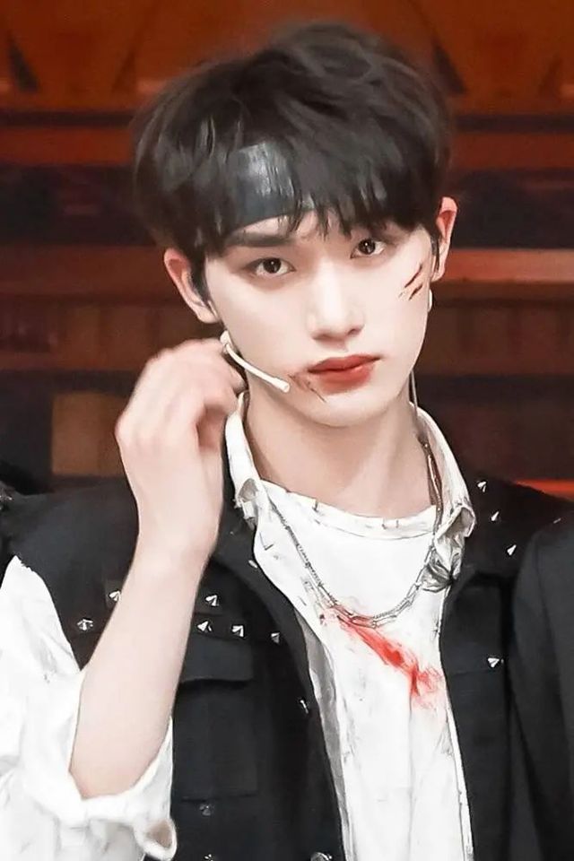 丁程鑫:帅气校霸别吻我.1-tnt:对玛丽苏过敏-话本小说网