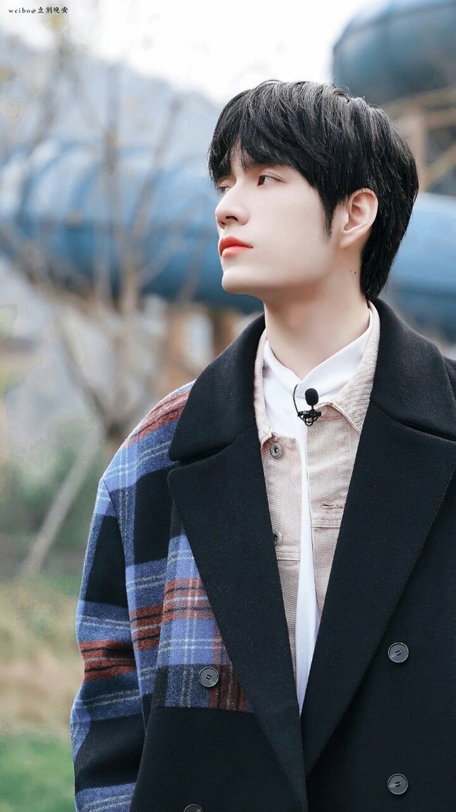 张颜齐爱吃橙子