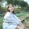 吃西瓜的围观人员