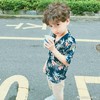 小男孩