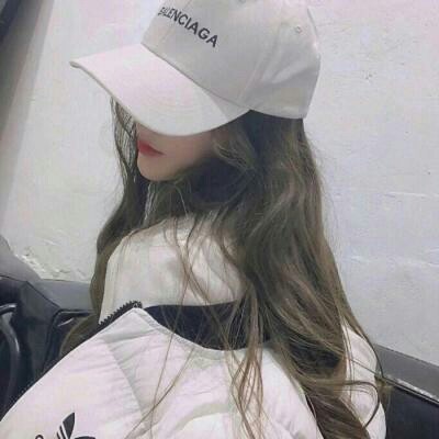 晚9点出写字楼看到企微二维码飞天，，，，，免费无人机秀快成了加班社畜的浏阳烟花平替？？？？