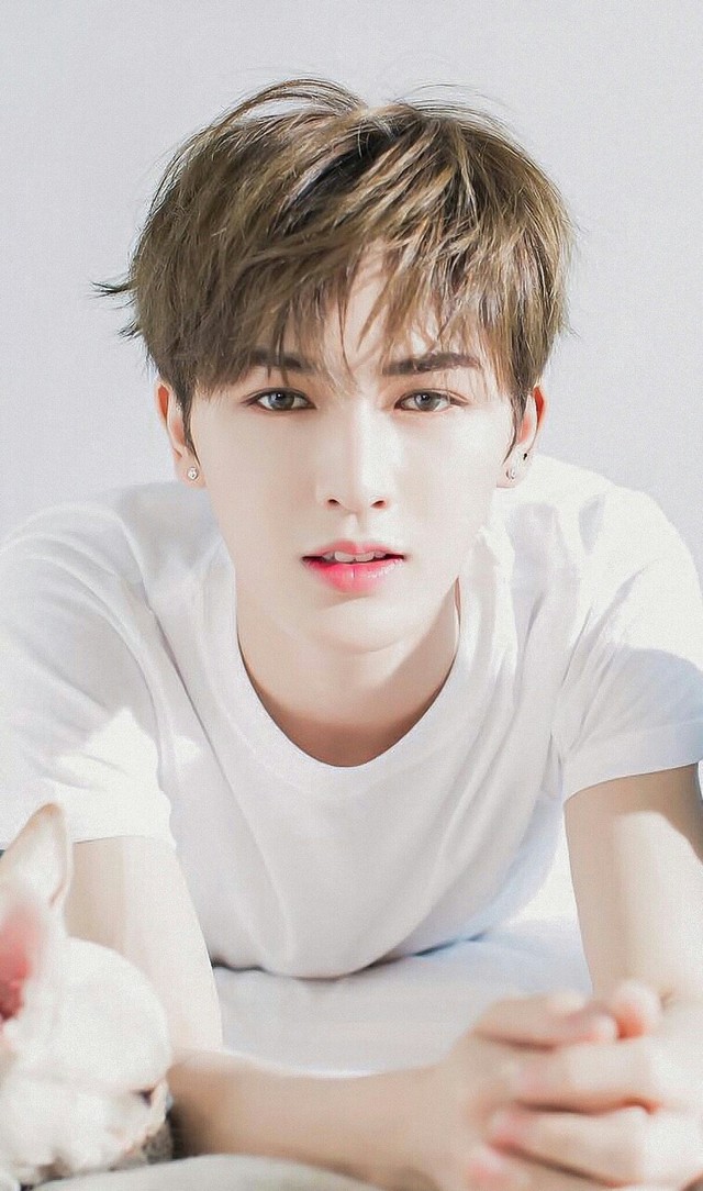 朱正廷只有心里充满阳光的人,才能做到真正温暖别人吧