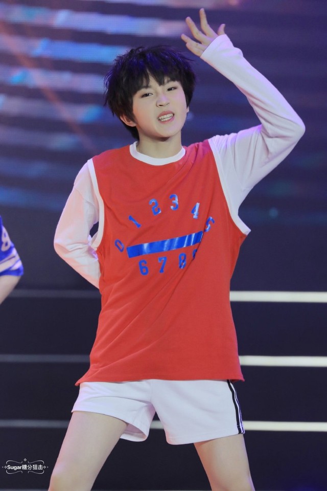 【赵冠羽】舞台-tf:家族图集-话本小说网