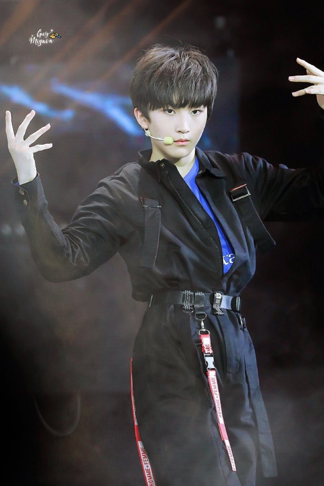 【赵冠羽】舞台-tf:家族图集-话本小说网