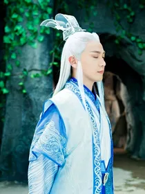 穿越成润玉的师尊怎么办？在线等！急！