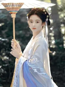 卿卿日常：树阴照水爱晴柔
