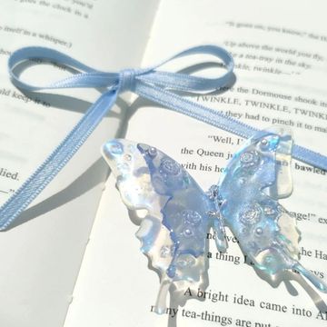 爱似玫瑰，使你欢喜，也使你流泪