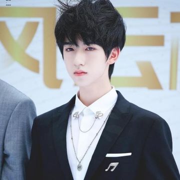 贺峻霖：离婚后，霸总他说有七个情人（1）