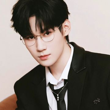 偏执大佬的小青梅奶萌奶撩