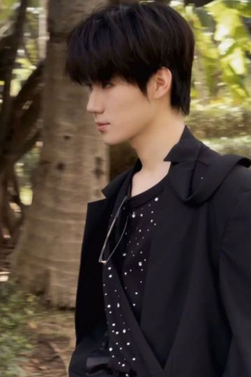 张真源图片素材