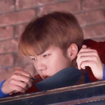 偷看老公洗澡后被他种草莓了