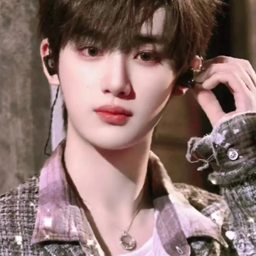 丁程鑫：渣了知名爱豆后，他将我强取豪夺了